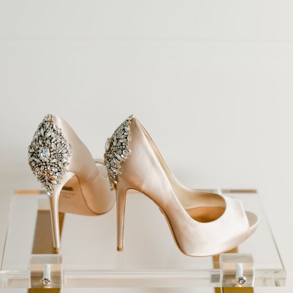 Badgley Mischka Kiara Pump Women's 7.5 Latte Platform Satin Open Peep Toe - Picture 14 of 16